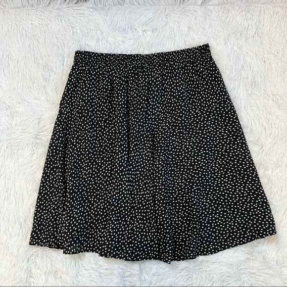Banana Republic Black Polka Dot Print Fit-and-Flare Elastic Waist Flowy Skirt - Picture 3 of 7